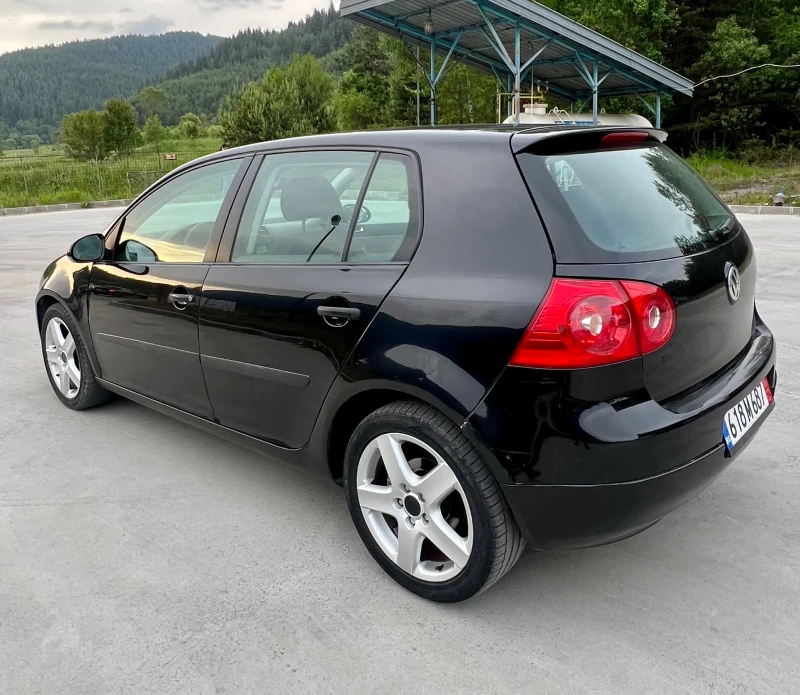 VW Golf 1.9, снимка 4 - Автомобили и джипове - 47840775