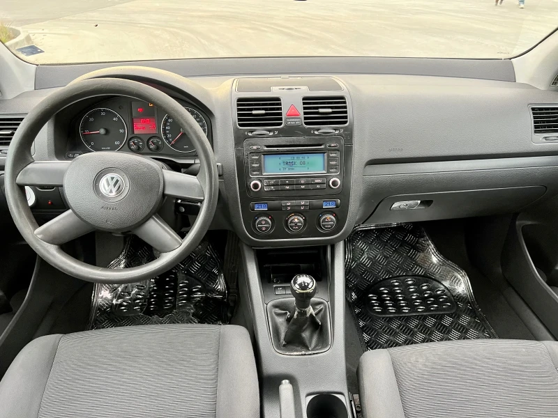 VW Golf 1.9, снимка 10 - Автомобили и джипове - 47840775