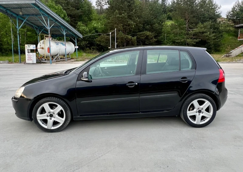 VW Golf 1.9, снимка 3 - Автомобили и джипове - 47840775