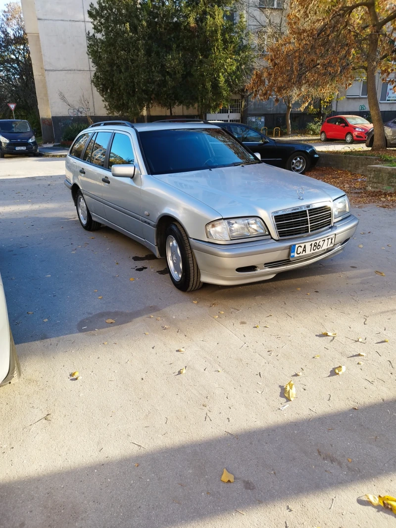 Mercedes-Benz C 220 2.2 CDI, снимка 5 - Автомобили и джипове - 49015459