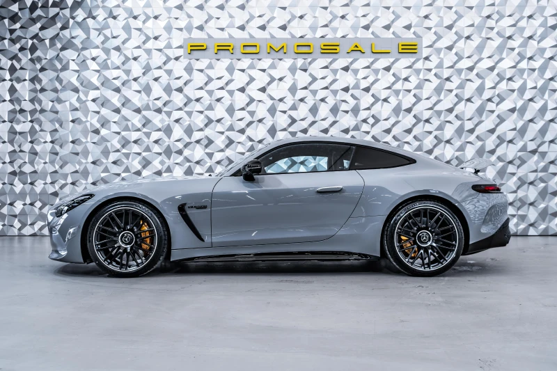 Mercedes-Benz AMG GT 63 Coupe * B&O* Pano* Ceramic, снимка 3 - Автомобили и джипове - 49370047