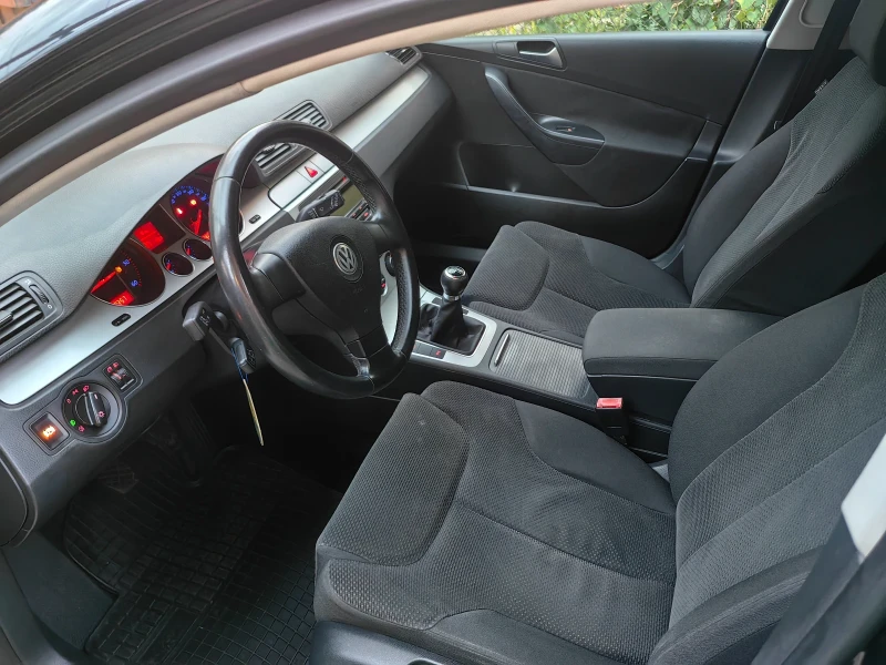 VW Passat, снимка 6 - Автомобили и джипове - 51184261