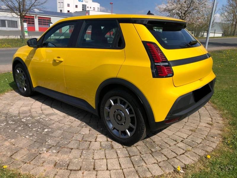 Renault 5 EVELUTION* NAVI* LED* CAM* , снимка 6 - Автомобили и джипове - 51911383