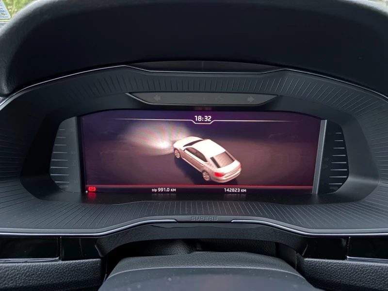 Skoda Superb 2.0 TFSI 4x4 L&K, снимка 10 - Автомобили и джипове - 52056436