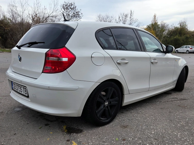 BMW 116 ПЕРФЕКТНА !! 2.0i 122k.c. FACELIFT, снимка 5 - Автомобили и джипове - 52542870