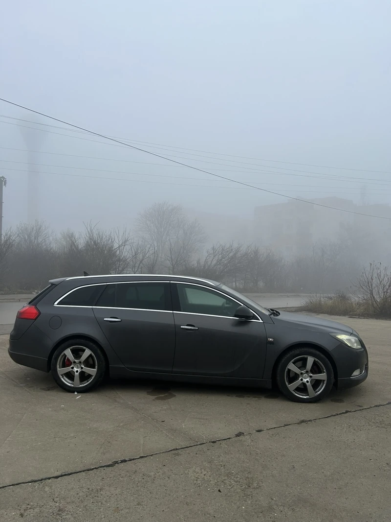 Opel Insignia 2.0CDTI, снимка 4 - Автомобили и джипове - 52770568
