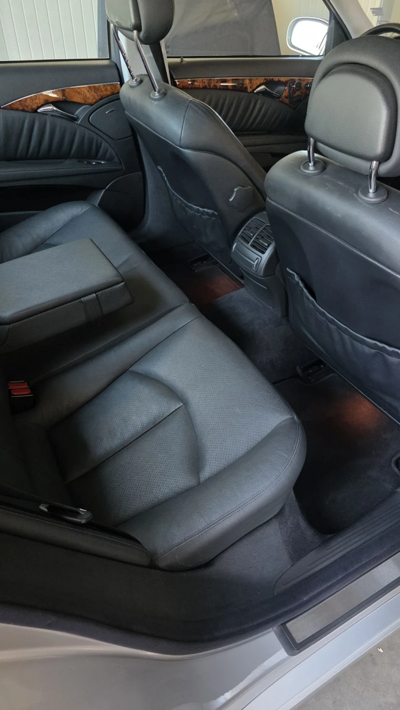 Mercedes-Benz E 270, снимка 14 - Автомобили и джипове - 53275331