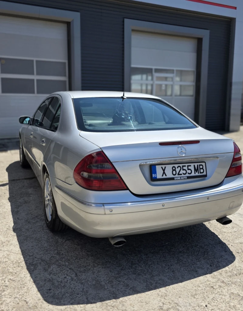 Mercedes-Benz E 270, снимка 4 - Автомобили и джипове - 53275331
