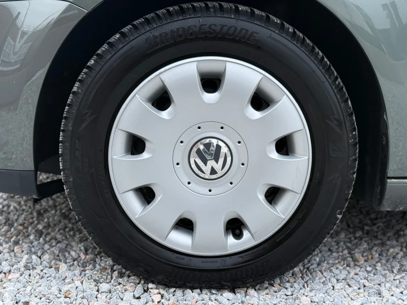 VW Golf V* 1.6i* Klimatronic* Podgrev* TOP* , снимка 17 - Автомобили и джипове - 53454060