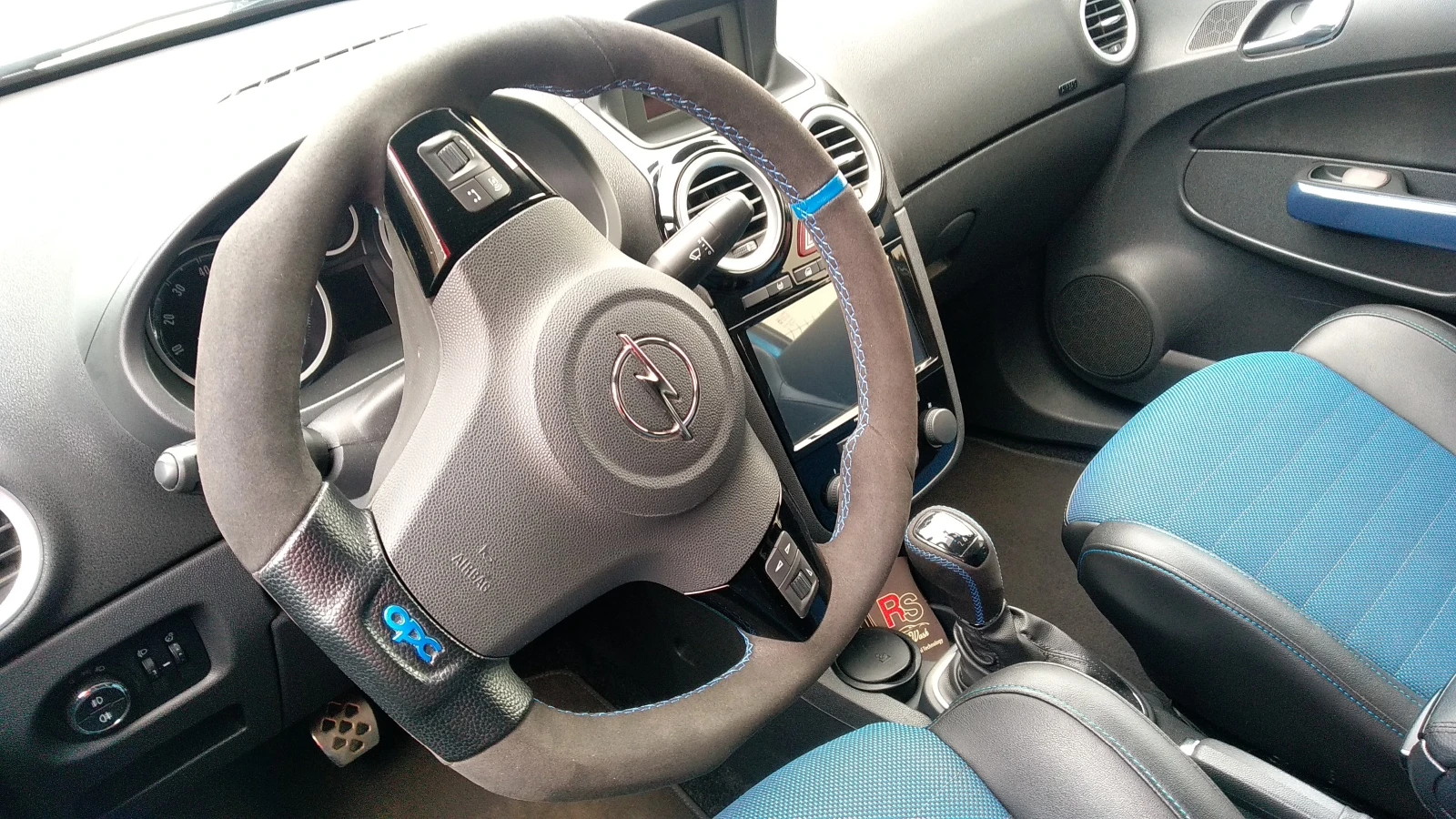 Opel Corsa OPC Limited Edition - изображение 10