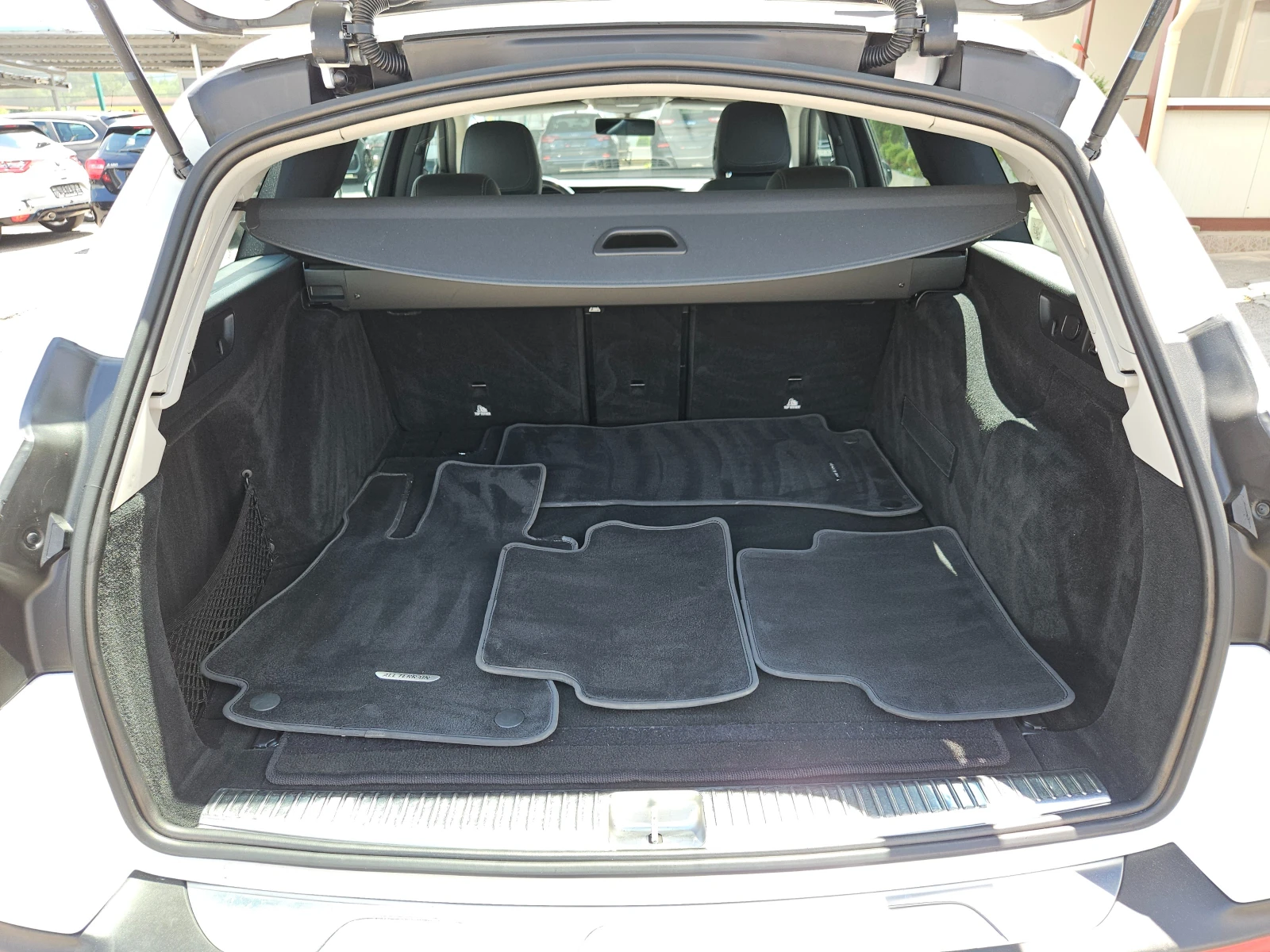 Mercedes-Benz E 220 CDI/4MATIC/ALL TERRAIN/9ск/LED/КОЖА/NAVI/EURO6/ТОП - изображение 4