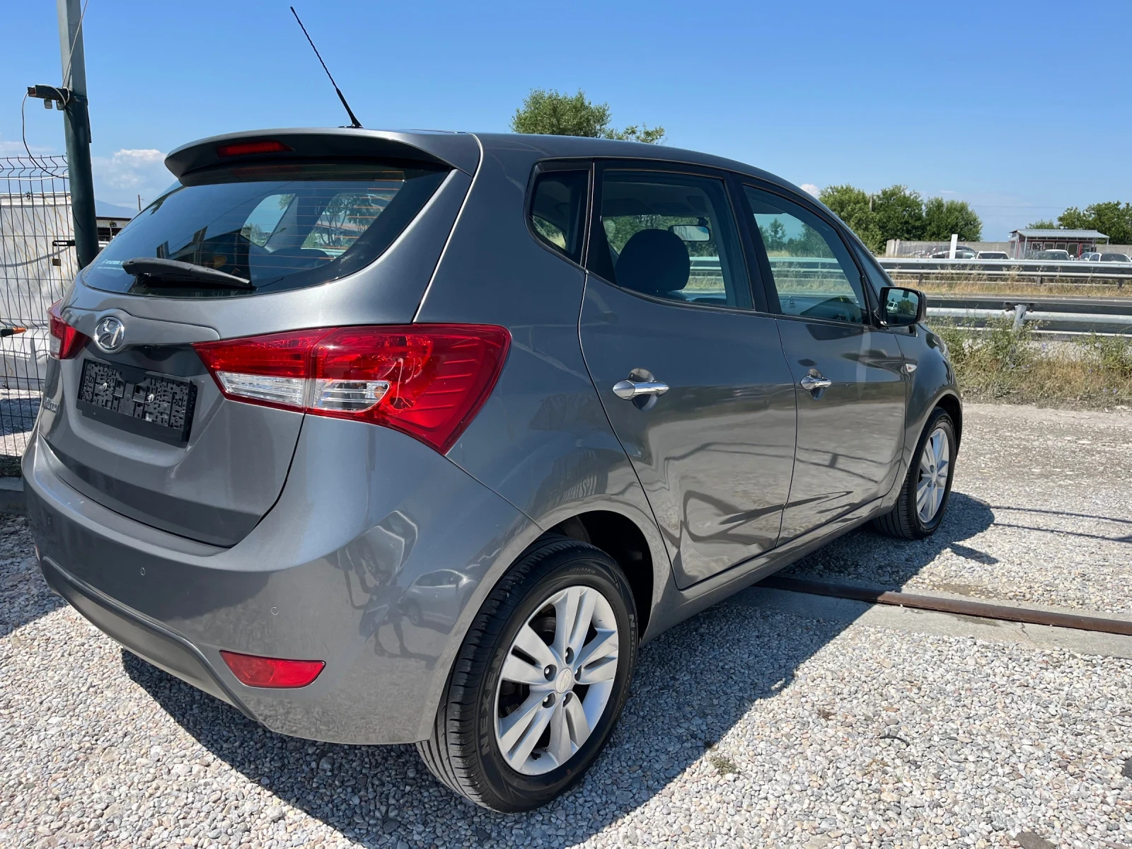 Hyundai Ix20 1.6i Газ.инж. 125кс - изображение 4