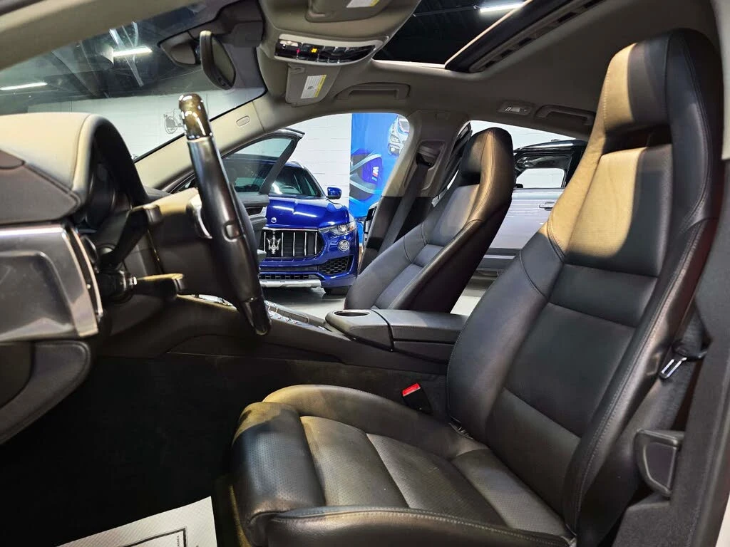 Porsche Panamera S RWD* АвтоКредит* (ЦЕНА ДО БГ) - изображение 9