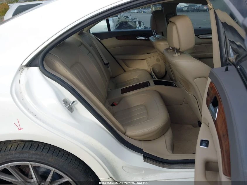 Mercedes-Benz CLS 550 4MATIC* harman/kardon* �������* ���������* ����. � | Mobile.bg � ����������� 8