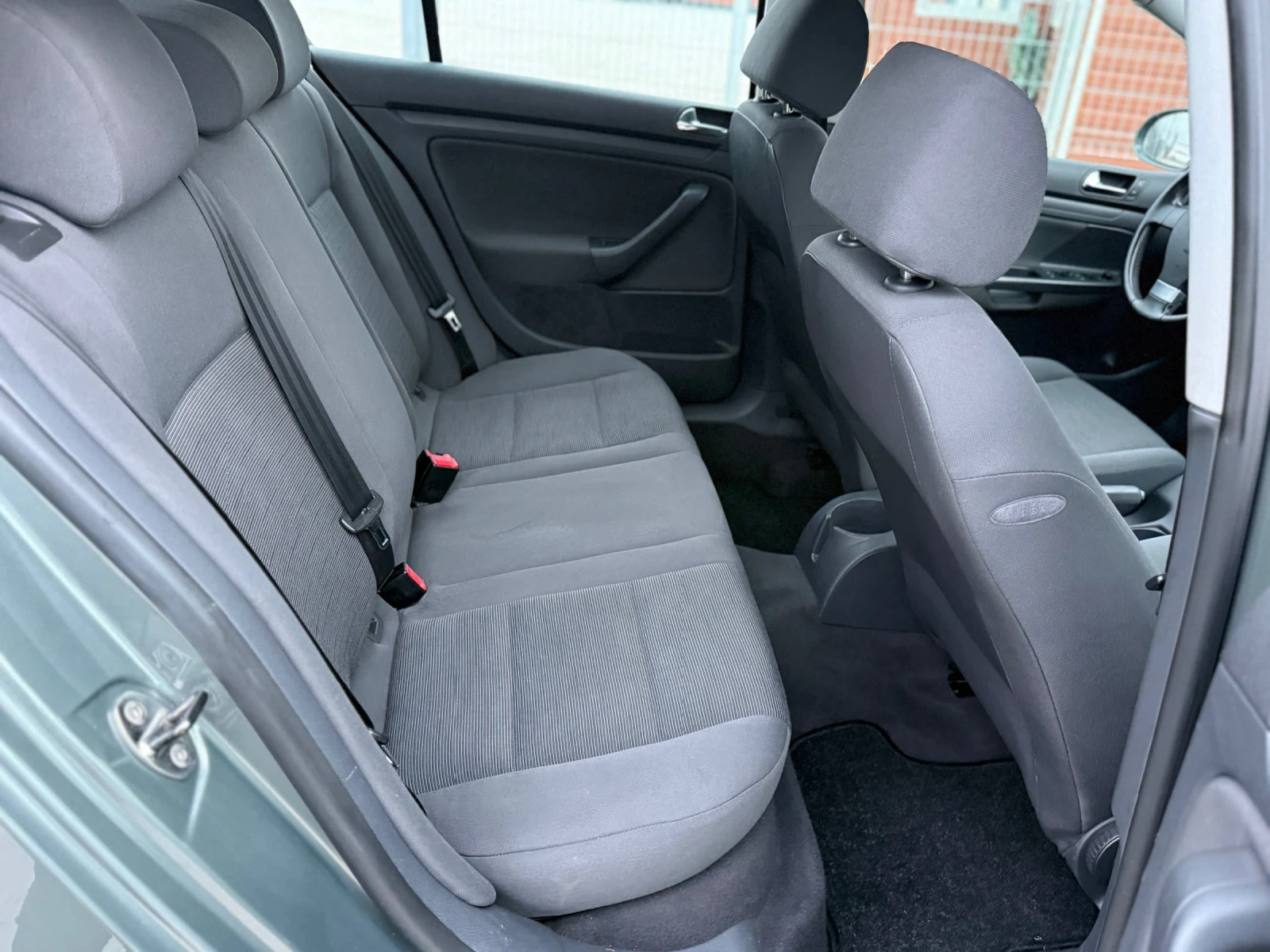 VW Golf V* 1.6i* 102HP* Klimatronic* Podgrev* TOP*  | Mobile.bg � ����������� 13