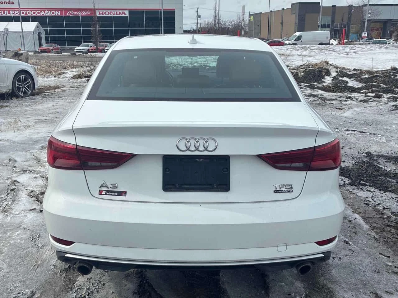 Audi A3 2.0T Komfort/CARFAX/ПОДГРЕВИ/PANO/KEYLESS, снимка 5 - Автомобили и джипове - 53831362