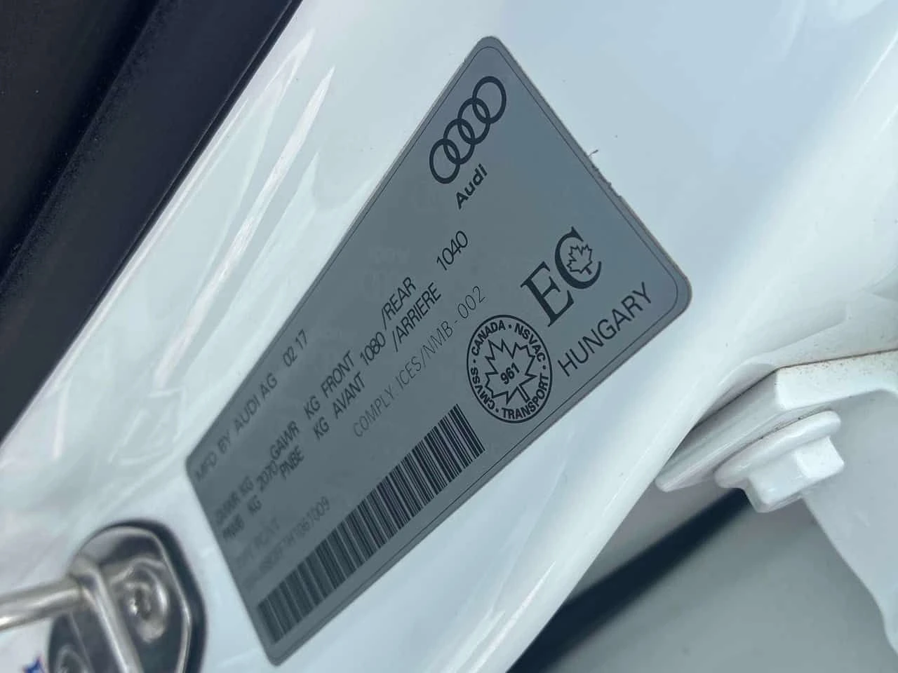 Audi A3 2.0T Komfort/CARFAX/ПОДГРЕВИ/PANO/KEYLESS, снимка 16 - Автомобили и джипове - 53831362