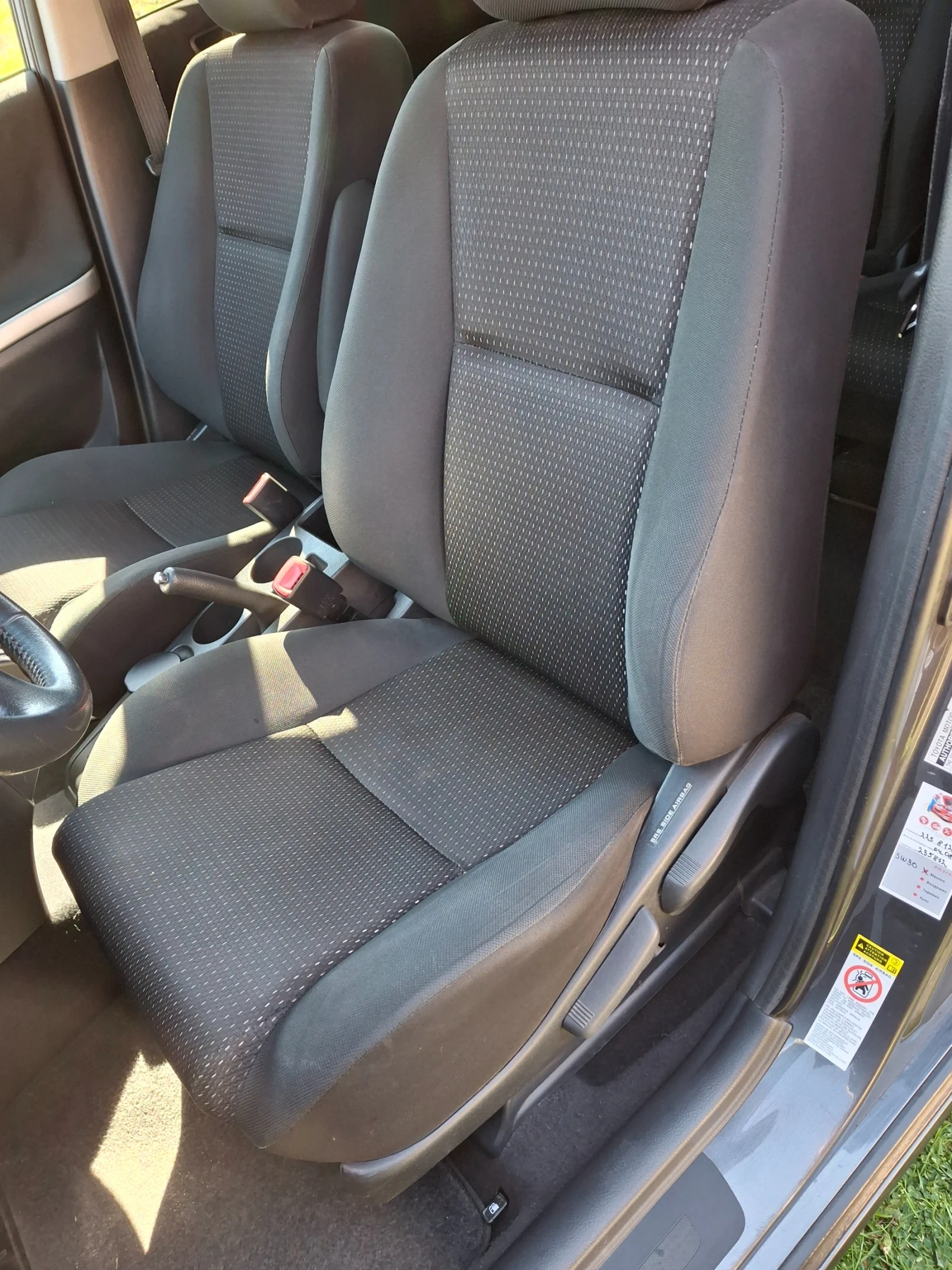 Toyota Corolla verso, снимка 9 - Автомобили и джипове - 54333285