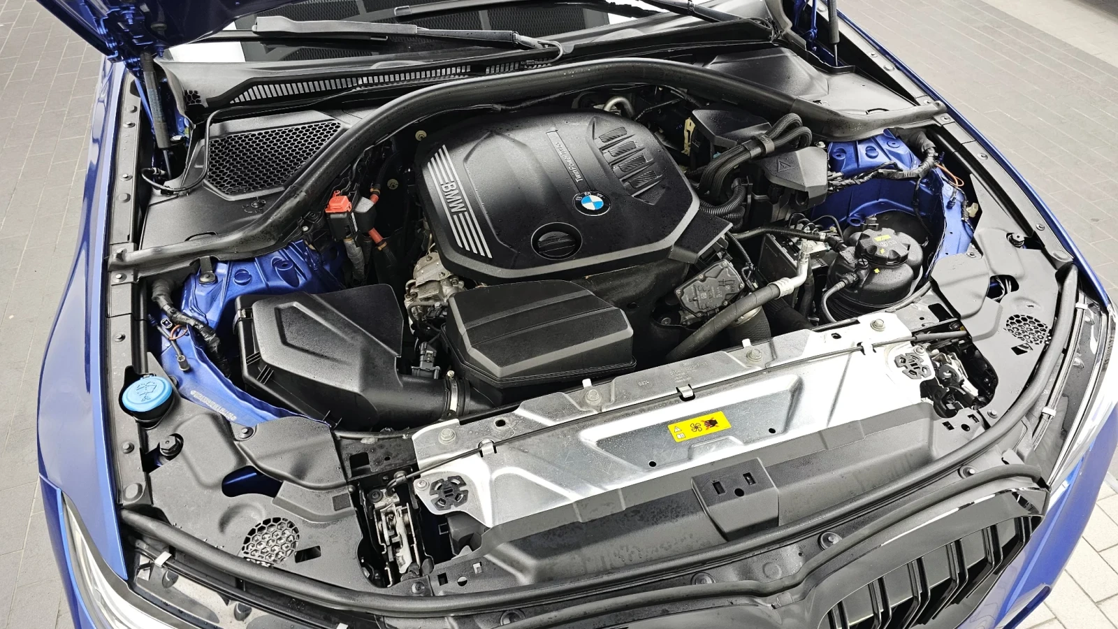 BMW 320 d* M-PACK, снимка 17 - Автомобили и джипове - 54370115