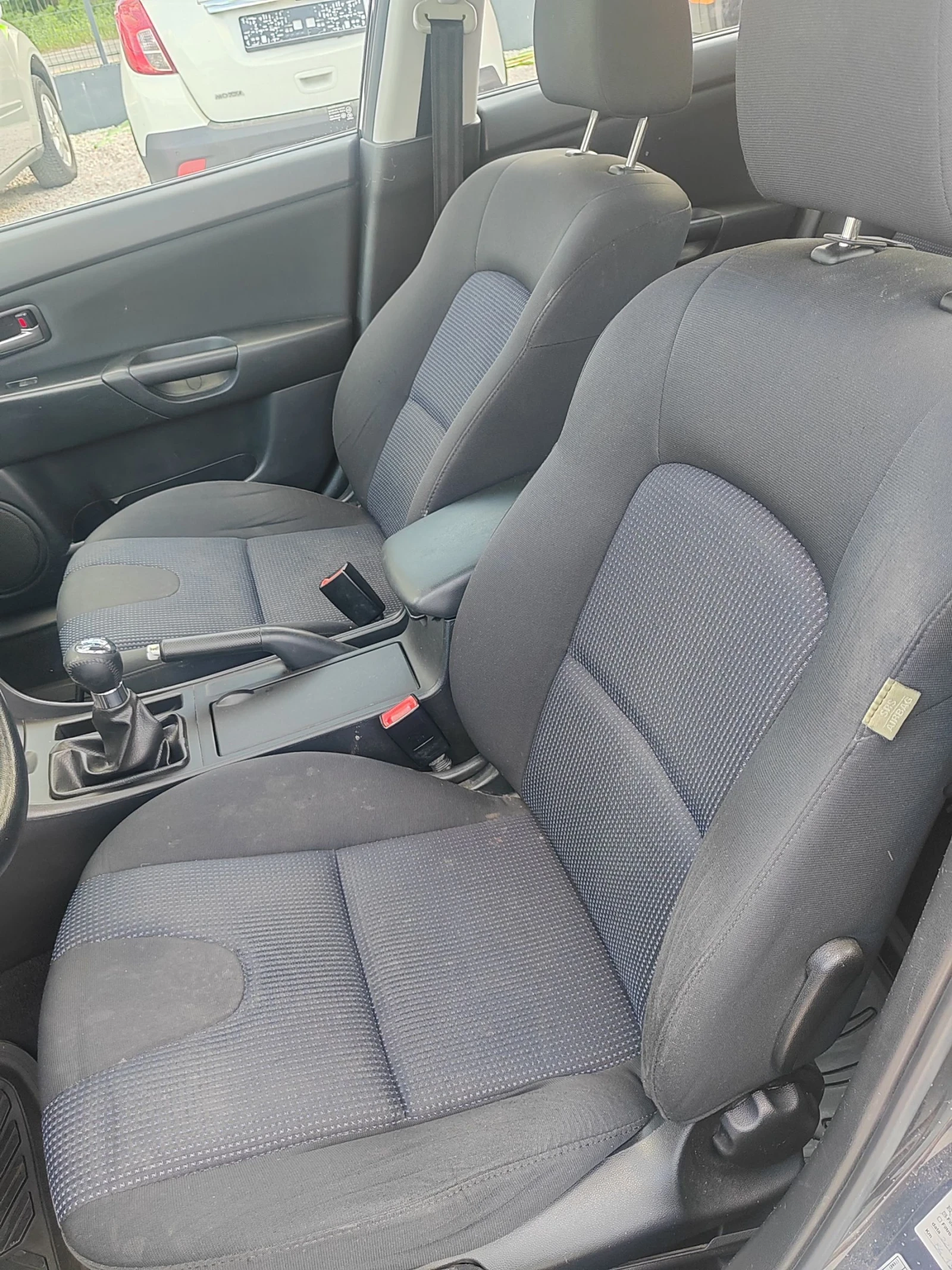 Mazda 3 1.6, 109к.с. , снимка 8 - Автомобили и джипове - 54571638