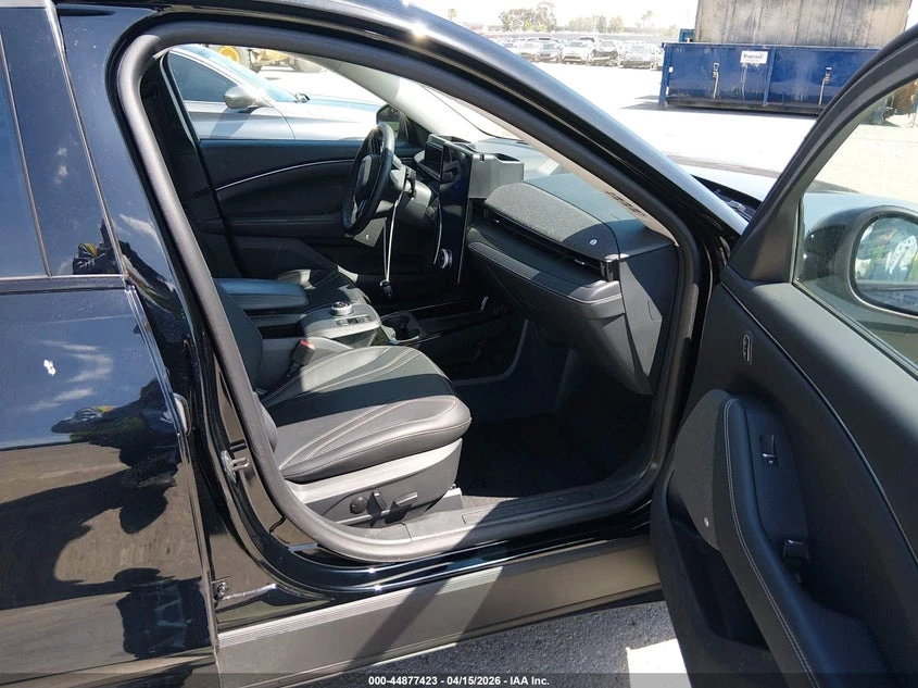 Ford Mustang Mach-E Premium, снимка 5 - Автомобили и джипове - 54664207
