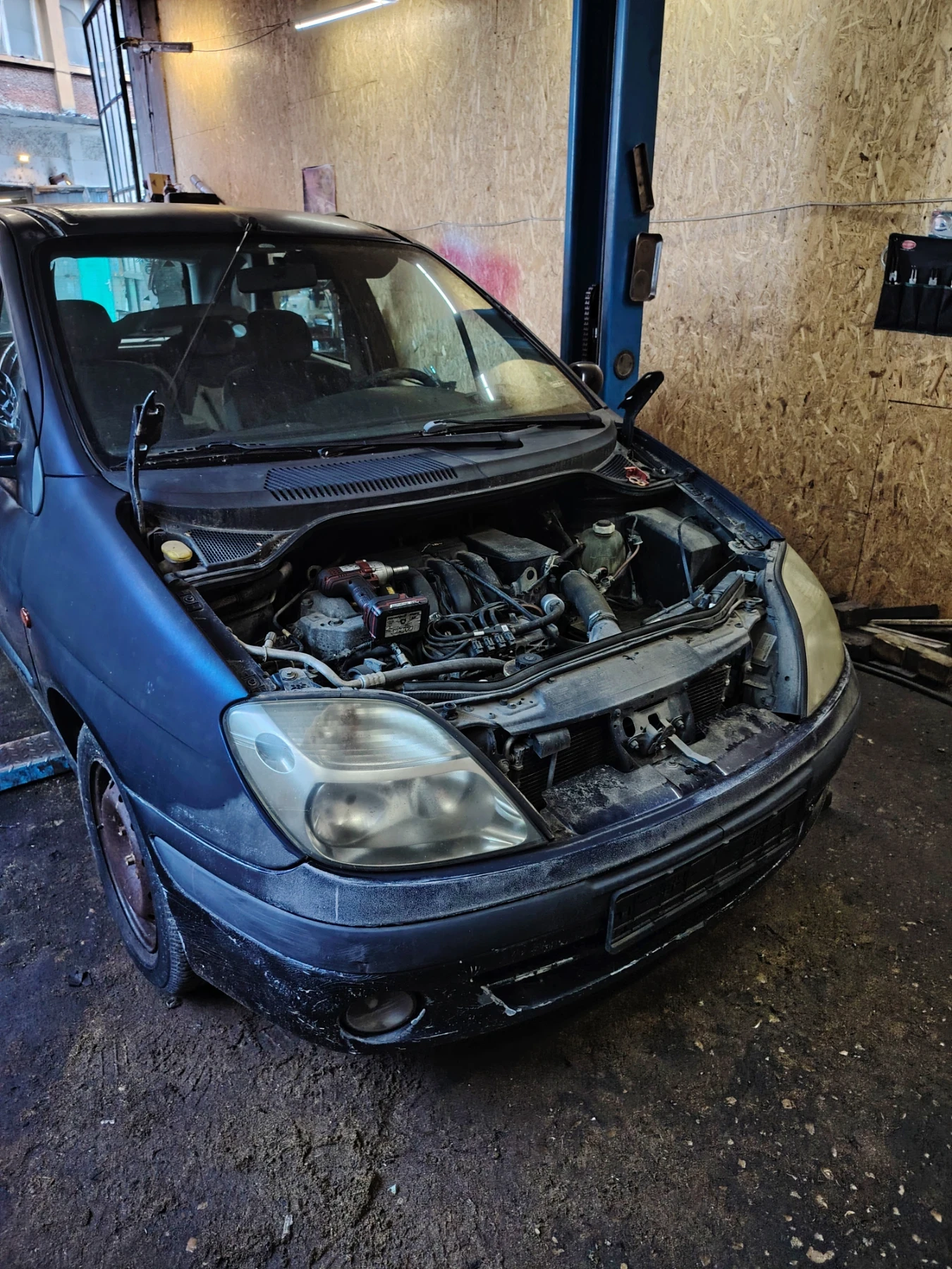 Renault Scenic, снимка 3 - Автомобили и джипове - 54683510