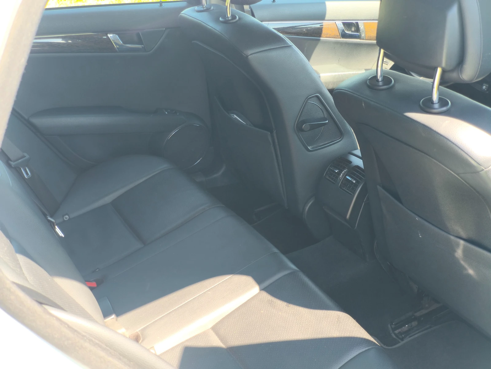Mercedes-Benz C 200 Kompressor, снимка 7 - Автомобили и джипове - 54683344
