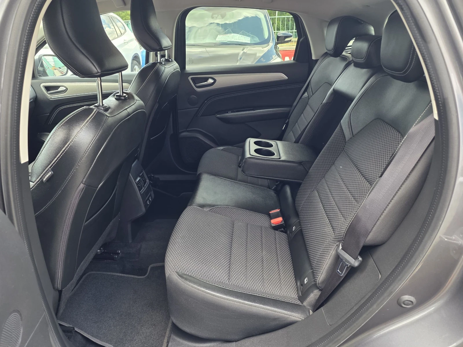 Renault Arkana HOBA hybrid , снимка 12 - Автомобили и джипове - 55253073