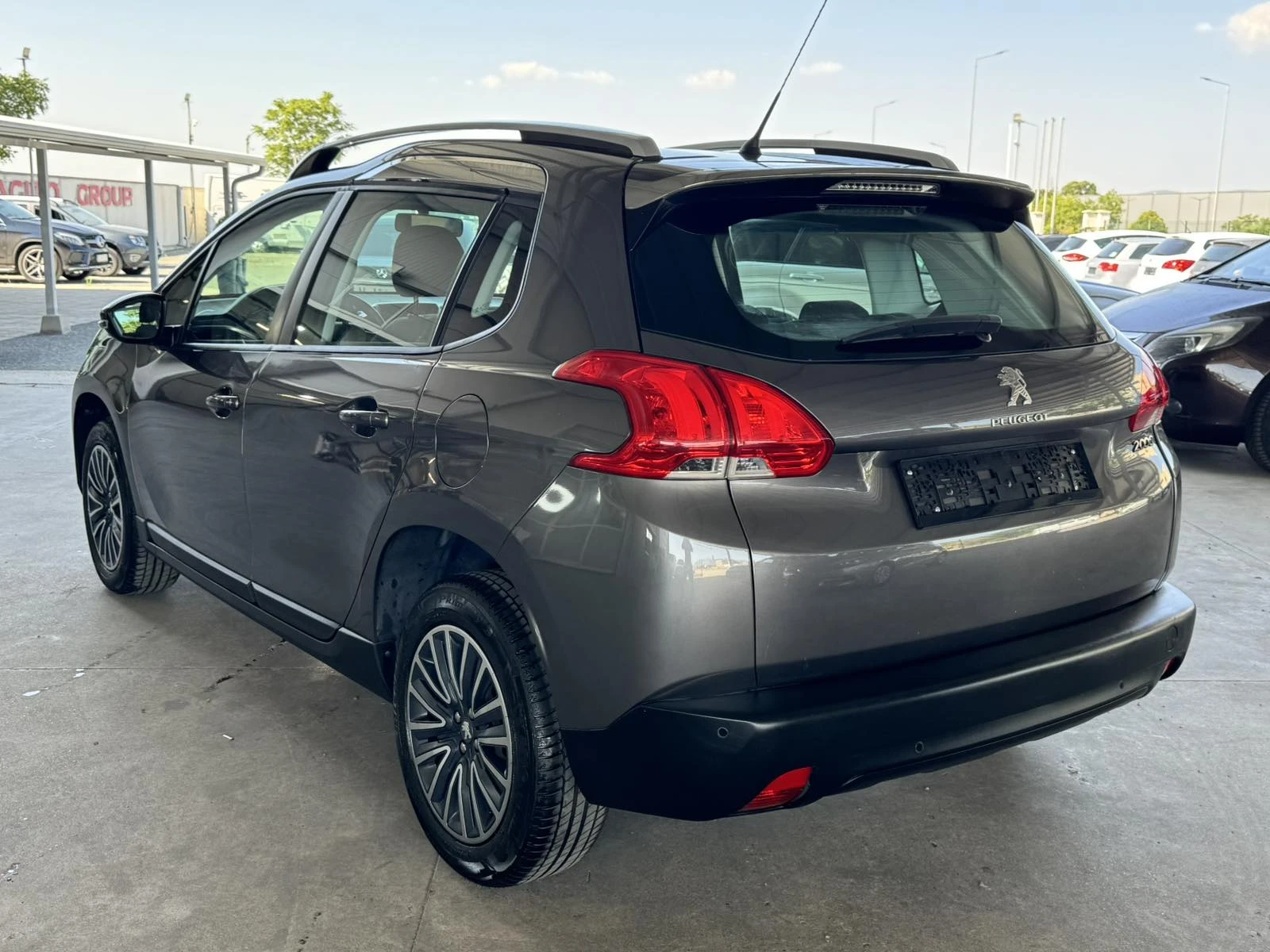 Peugeot 2008 82ps* КЛИМАТИК* АВТОПИЛОТ, снимка 3 - Автомобили и джипове - 55440741