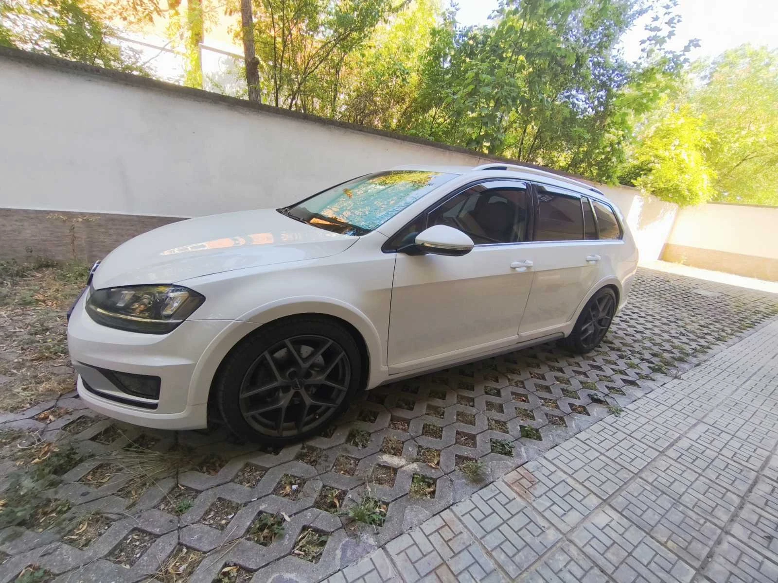 VW Golf Alltrack 1.8TSI, снимка 2 - Автомобили и джипове - 55845536