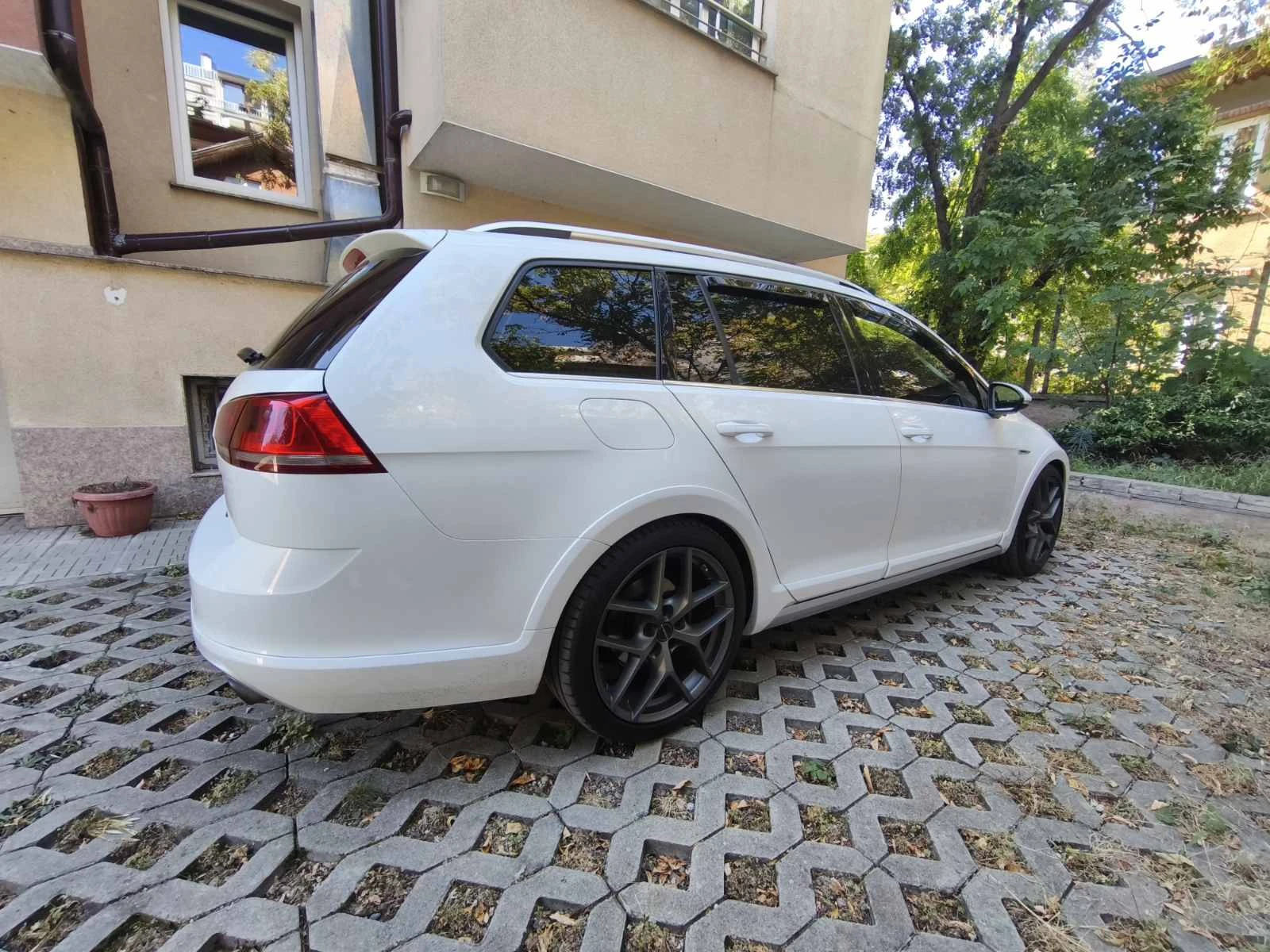 VW Golf Alltrack 1.8TSI, снимка 4 - Автомобили и джипове - 55845536