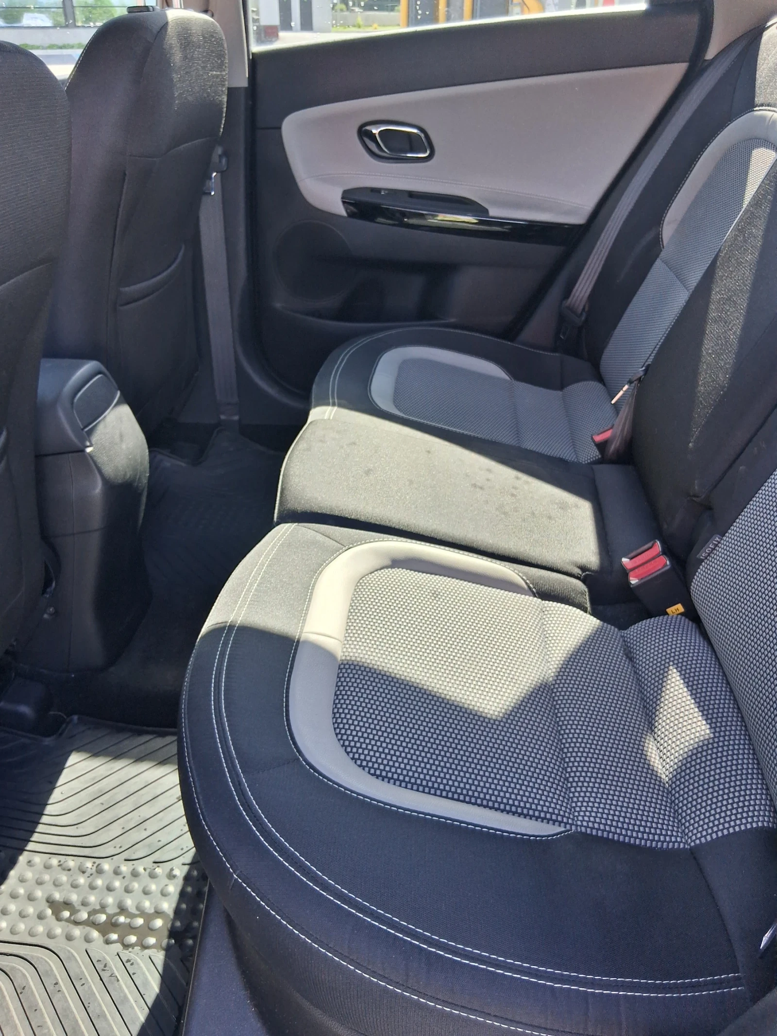 Kia Ceed 1.4 100кс, снимка 8 - Автомобили и джипове - 55960545