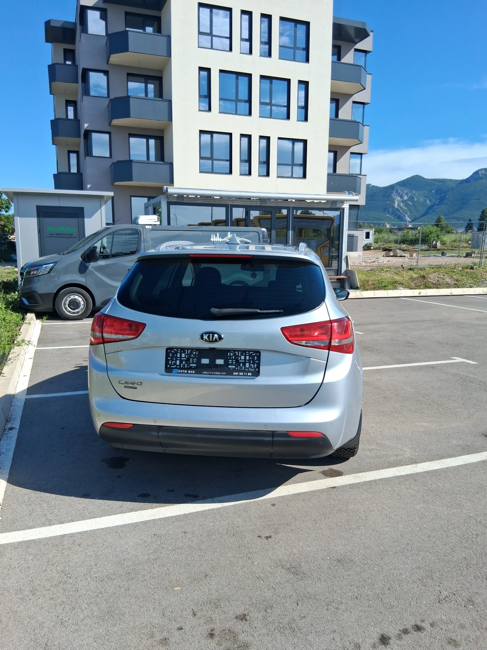 Kia Ceed 1.4 100кс, снимка 5 - Автомобили и джипове - 55960545