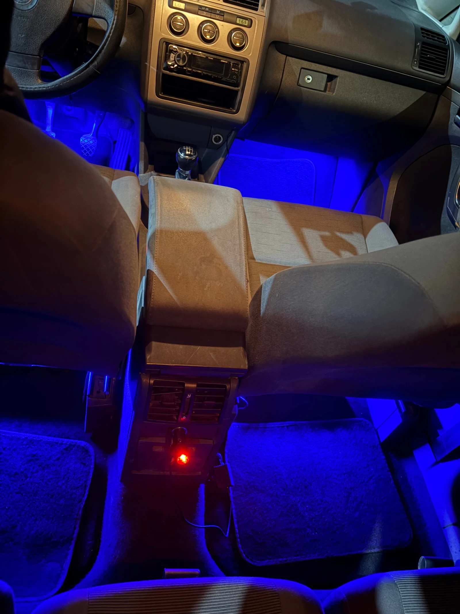 VW Touran | Mobile.bg � ����������� 17