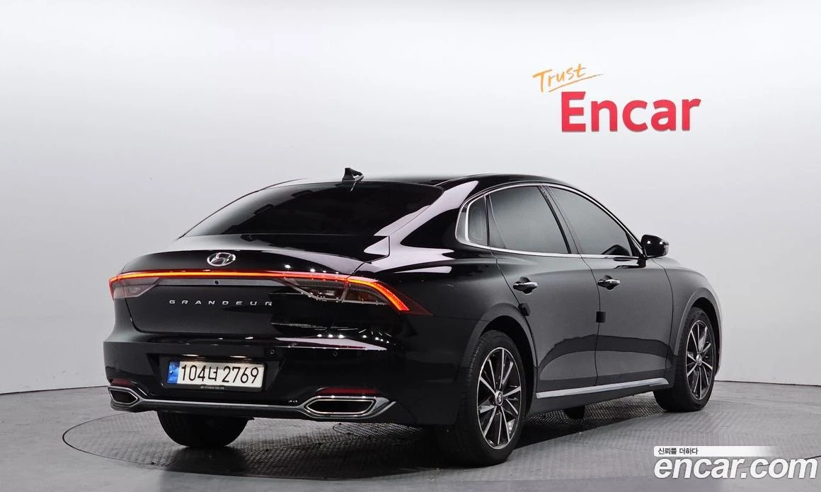 Hyundai Grandeur 3.3 Premium, снимка 2 - Автомобили и джипове - 56024618