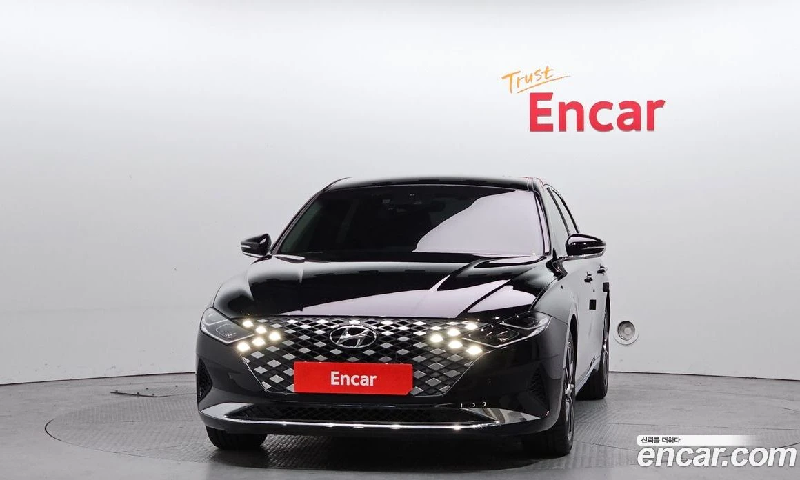 Hyundai Grandeur 3.3 Premium, снимка 3 - Автомобили и джипове - 56024618