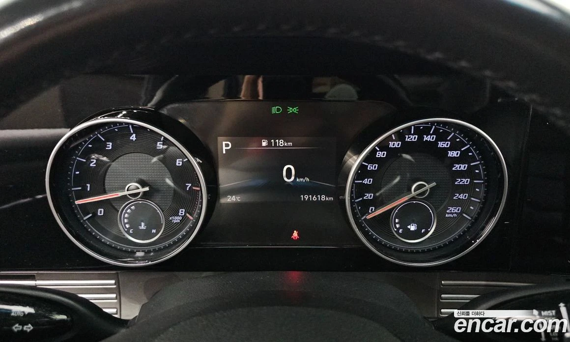 Hyundai Grandeur 3.3 Premium, снимка 8 - Автомобили и джипове - 56024618