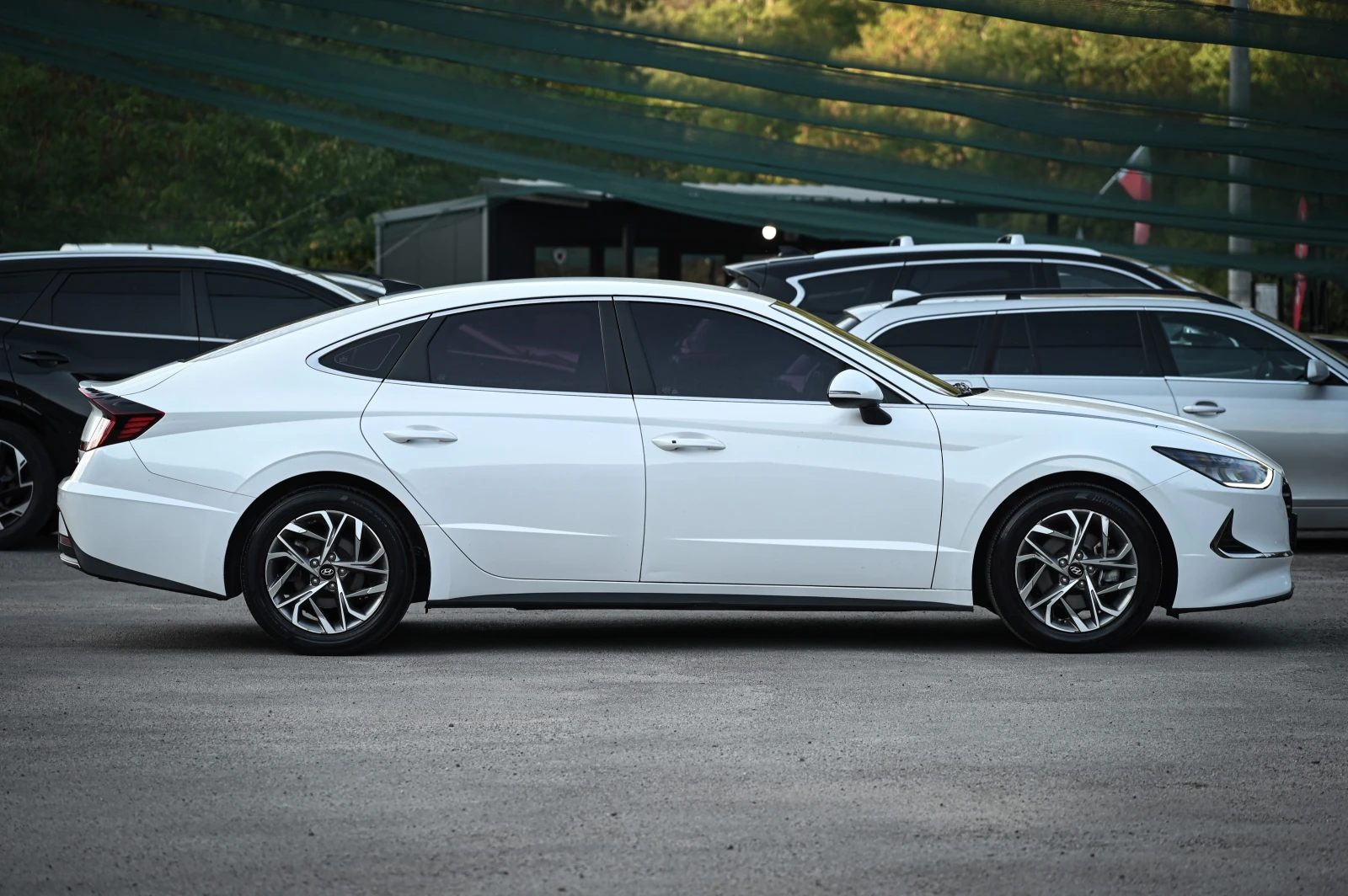 Hyundai Sonata 2.0LPI / LED, снимка 6 - Автомобили и джипове - 56080813