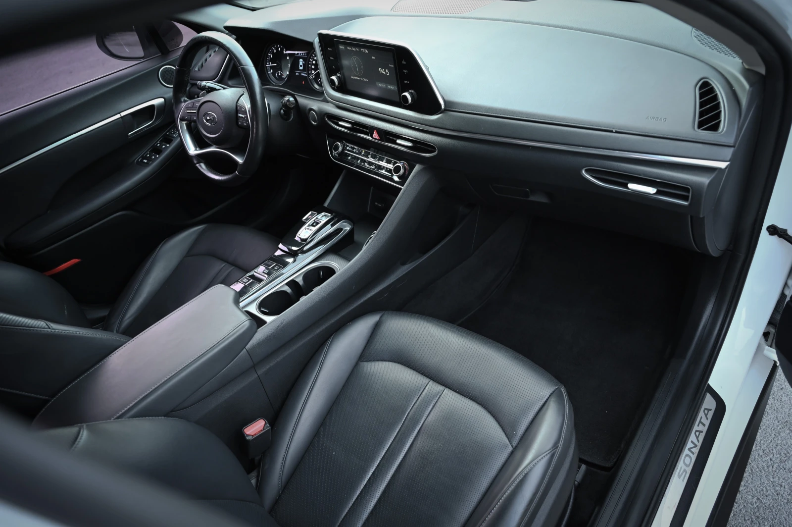 Hyundai Sonata 2.0LPI / LED, снимка 11 - Автомобили и джипове - 56080813