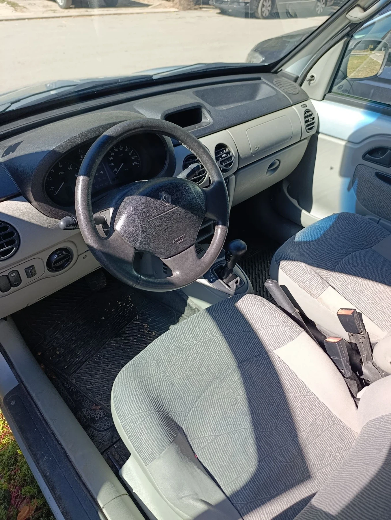 Renault Kangoo, снимка 9 - Автомобили и джипове - 56480335