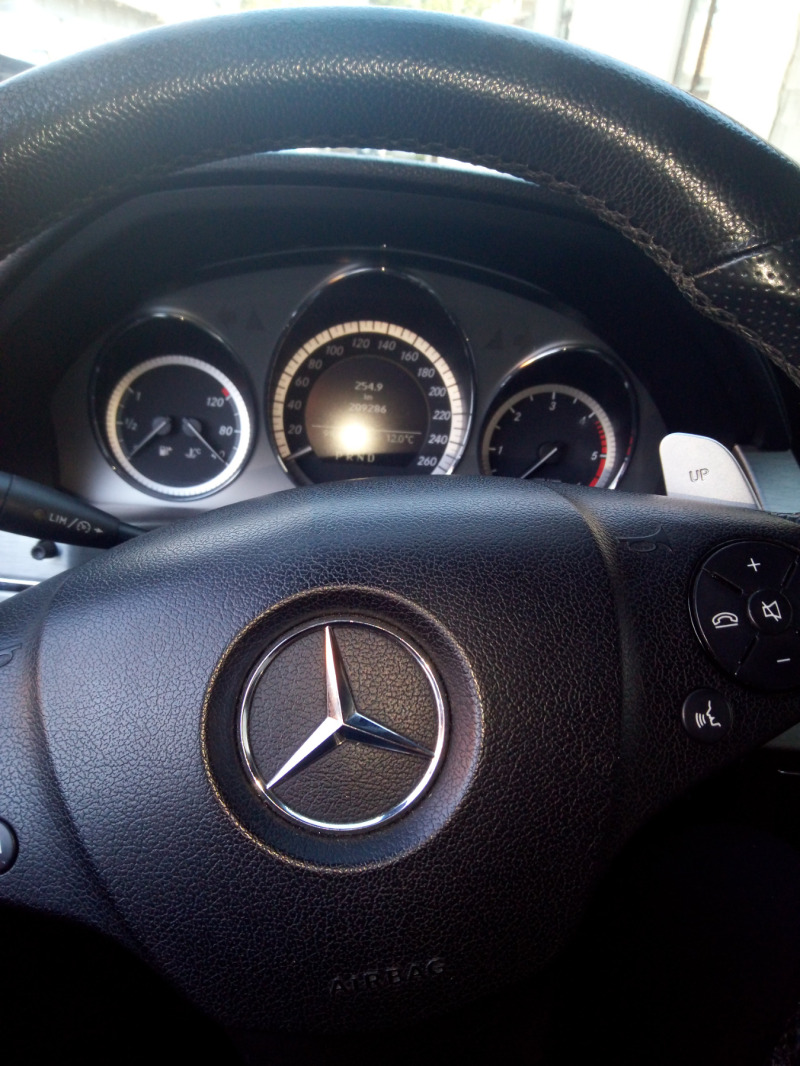 Mercedes-Benz GLK, снимка 11 - Автомобили и джипове - 45760707