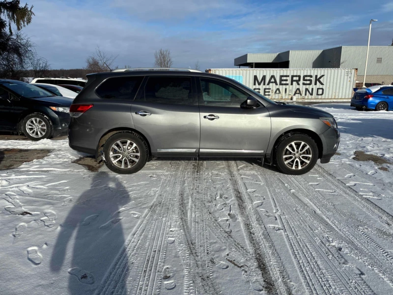 Nissan Pathfinder CARFAX* АВТОФИНАНСИРАНЕ* БЕЗ ПЪРВОНАЧАЛНА ВНОСКА* , снимка 3 - Автомобили и джипове - 52811443