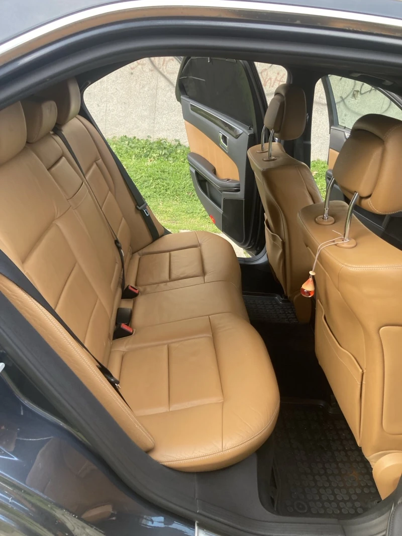 Mercedes-Benz E 350 CDI Avangarde Фул екстри, снимка 9 - Автомобили и джипове - 52862898