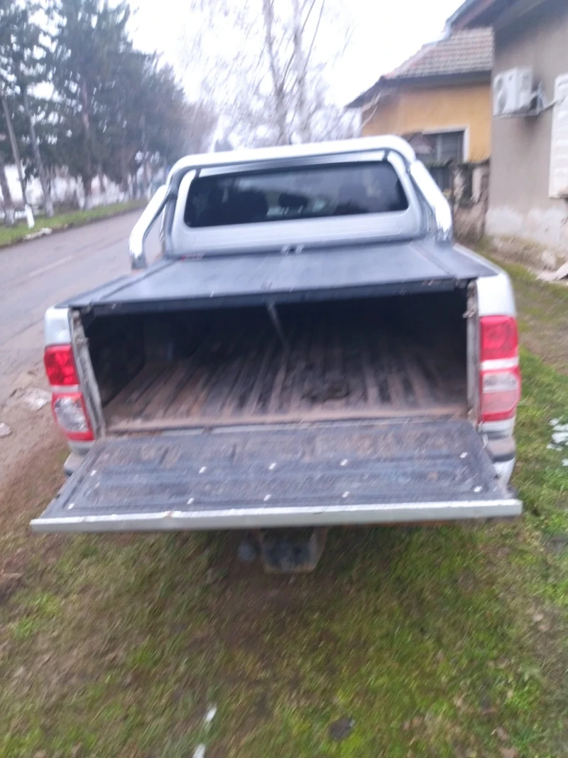 Toyota Hilux 4x4 pick up, снимка 17 - Автомобили и джипове - 52871273