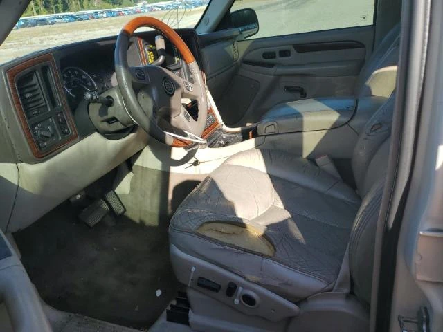 Cadillac Escalade 6.0L 8 All wheel drive - изображение 9