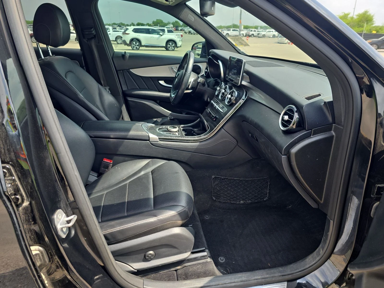 Mercedes-Benz GLC 300  - изображение 9