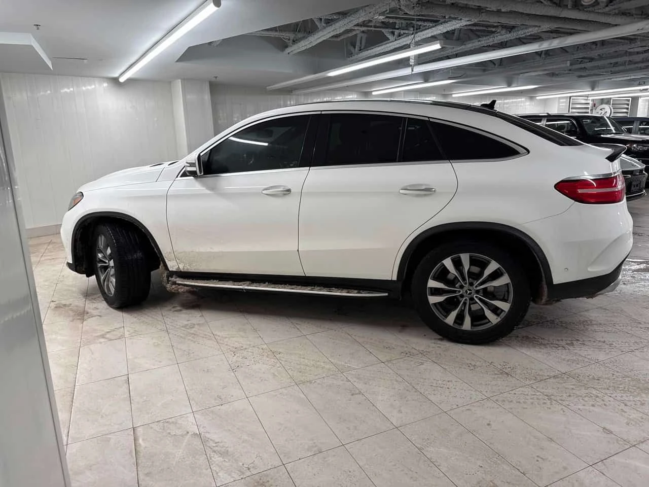 Mercedes-Benz GLE COUPE 350d/CARFAX/360/ПАНОРАМА/ПОДГРЕВИ, снимка 3 - Автомобили и джипове - 53968764
