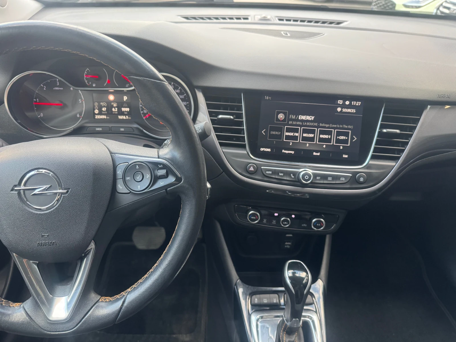 Opel Crossland X Elegance Automatic, снимка 13 - Автомобили и джипове - 54226342