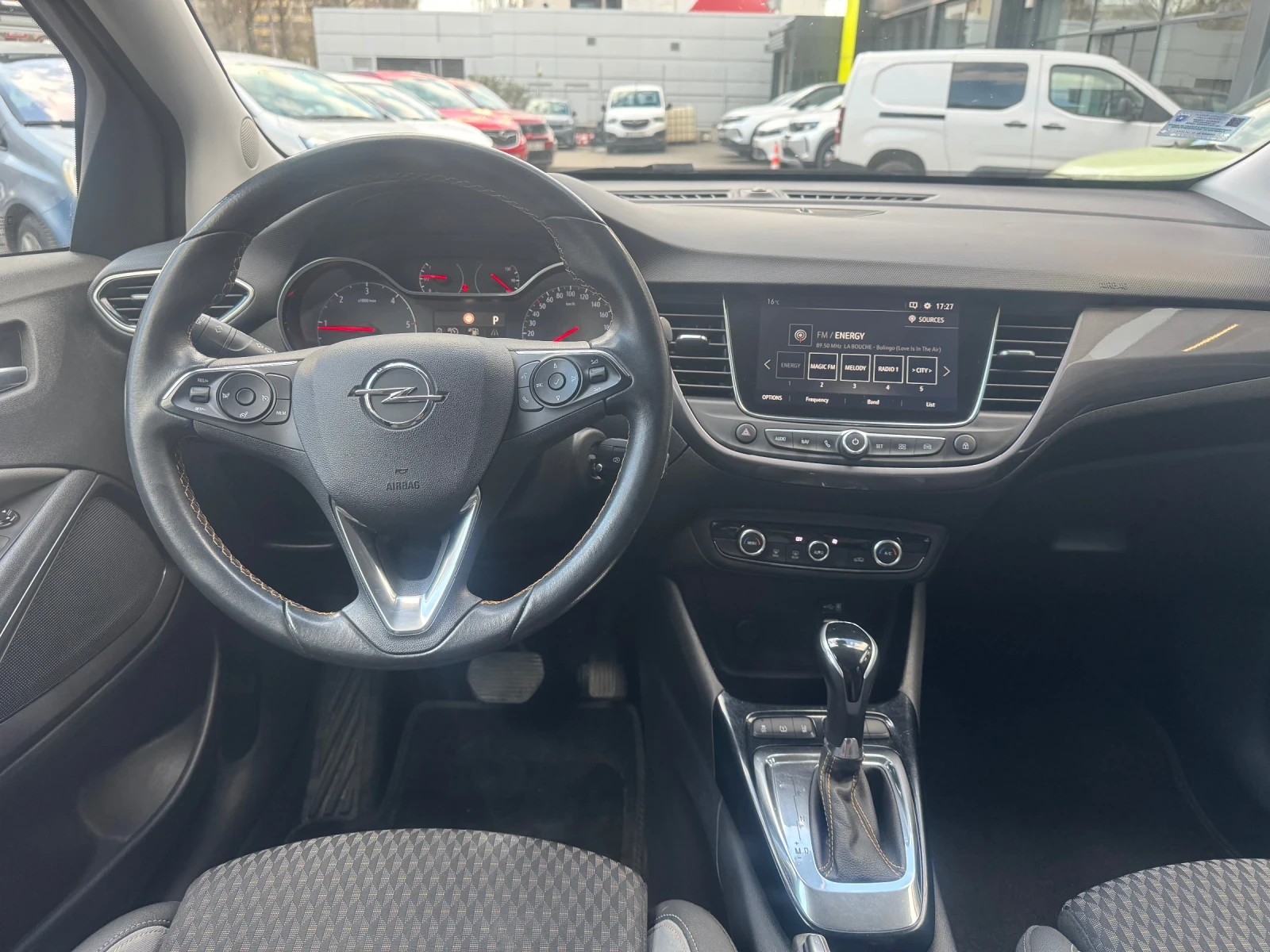 Opel Crossland X Elegance Automatic, снимка 11 - Автомобили и джипове - 54226342