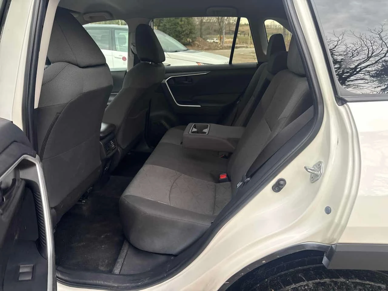 Toyota Rav4 * LE * КАМЕРА * NAVI * KEYLESS, снимка 12 - Автомобили и джипове - 54225916